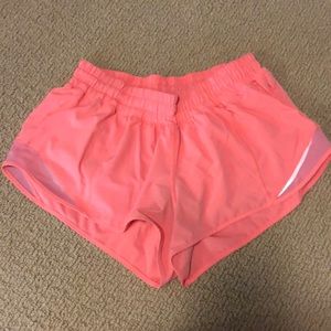 Lululemon hotty hot 2 short